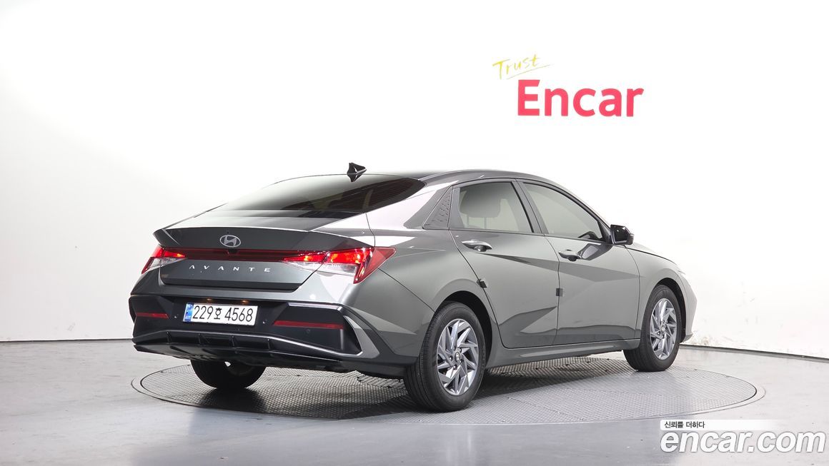 Hyundai AVANTE 2025