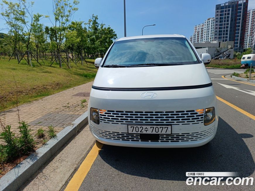 Hyundai Staria 2025