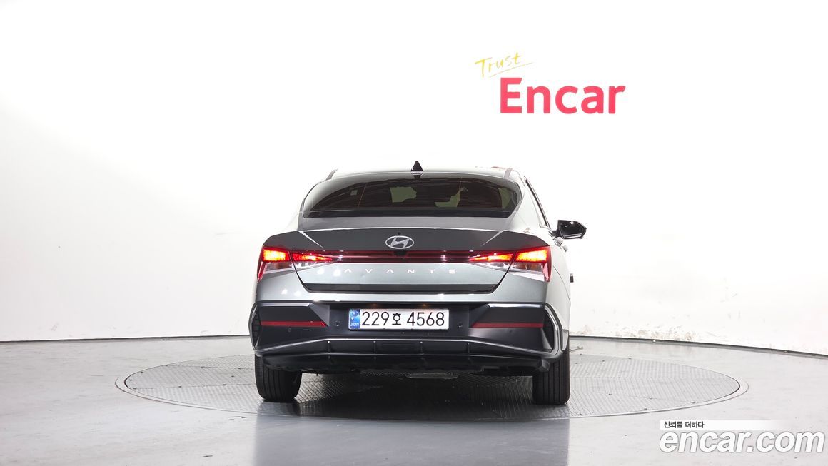 Hyundai AVANTE 2025