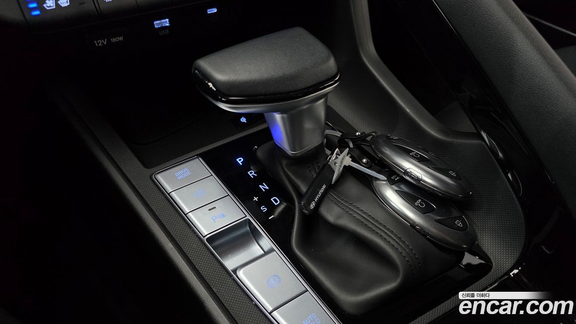 Hyundai AVANTE 2025
