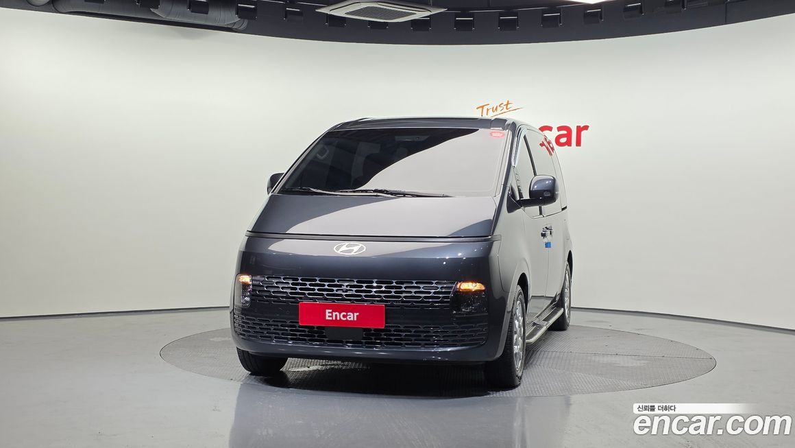 Hyundai Staria 2025