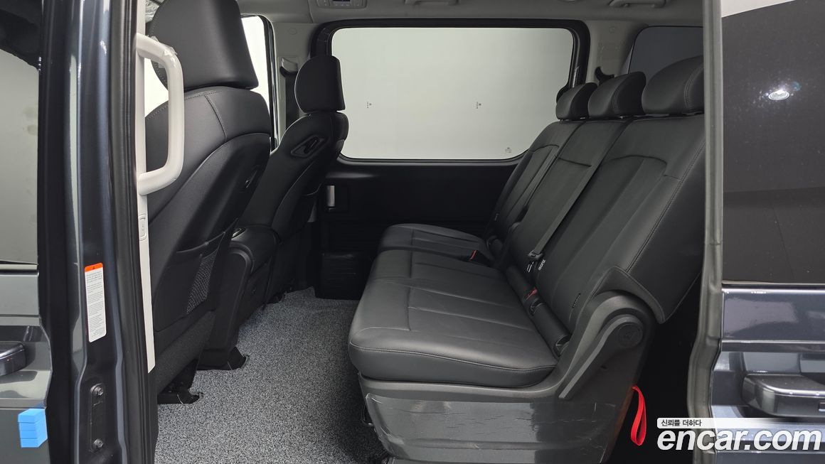Hyundai Staria 2025