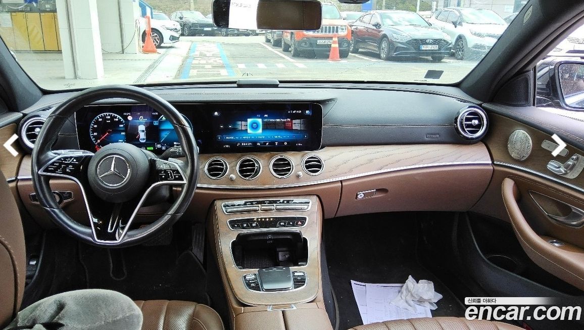 Mercedes-Benz E-Class 2022
