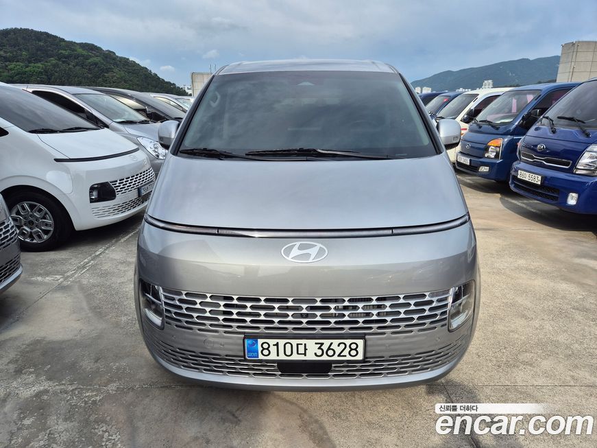 Hyundai Staria 2025