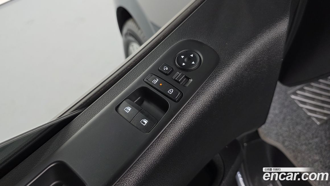 Hyundai Staria 2025