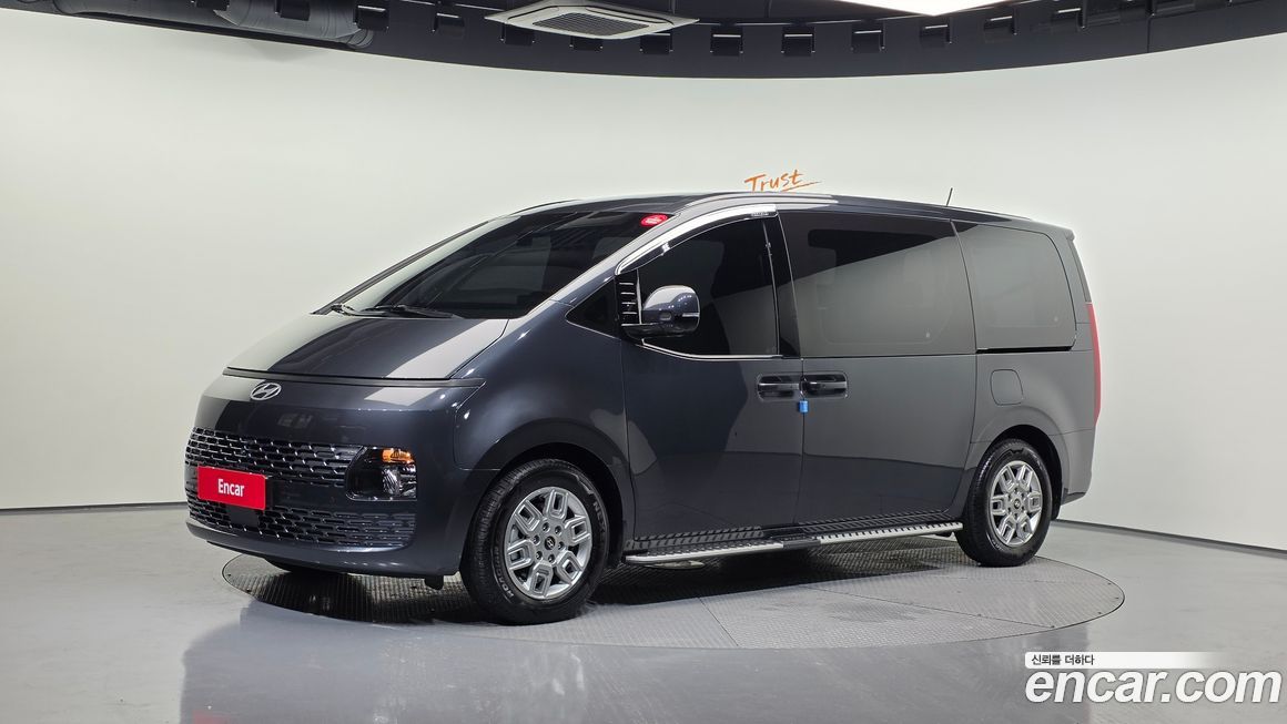 Hyundai Staria 2025