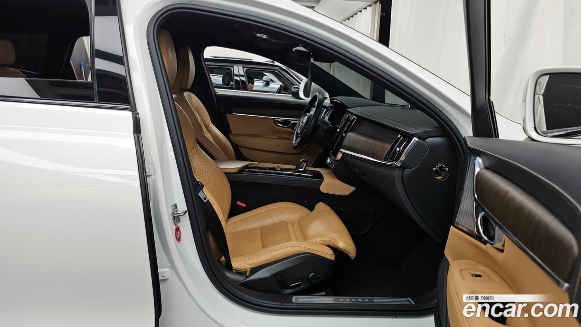 Volvo V90 2021