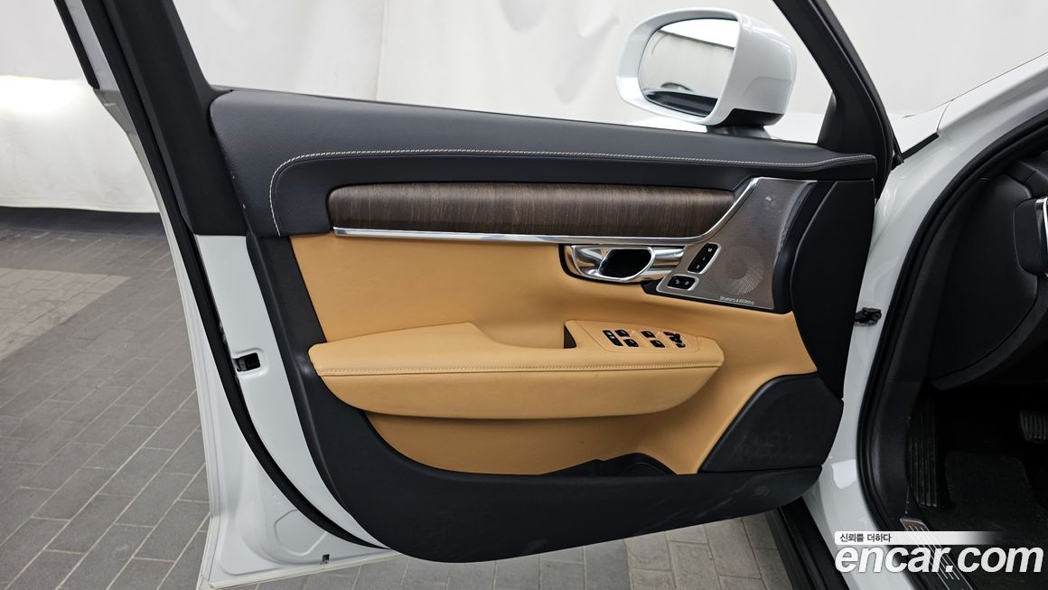 Volvo V90 2021