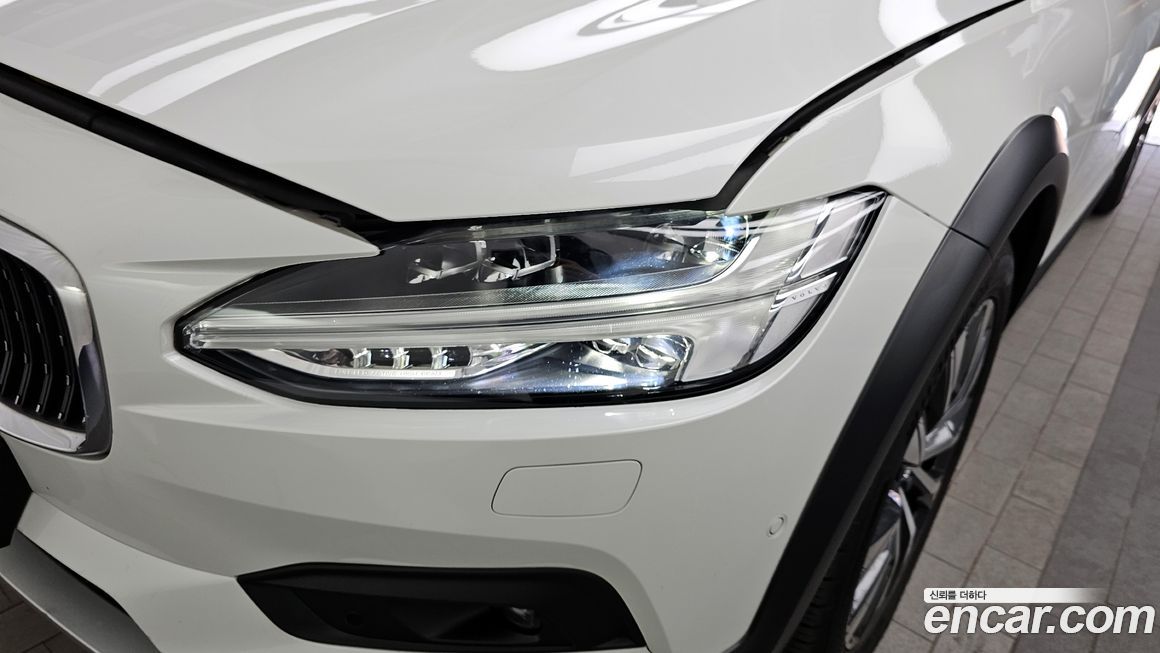 Volvo V90 2021