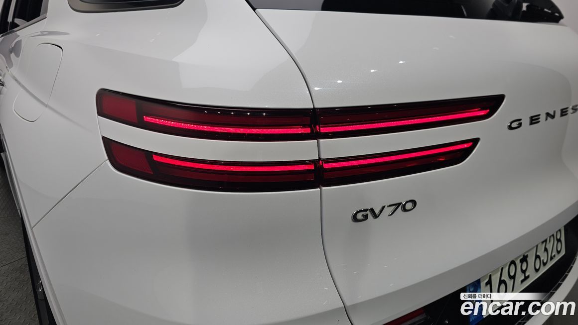 Genesis GV70 2022