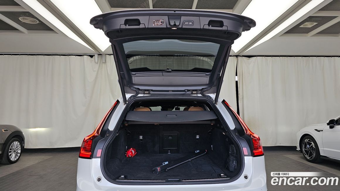Volvo V90 2021