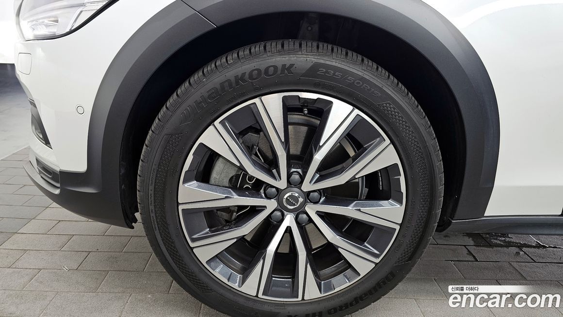 Volvo V90 2021
