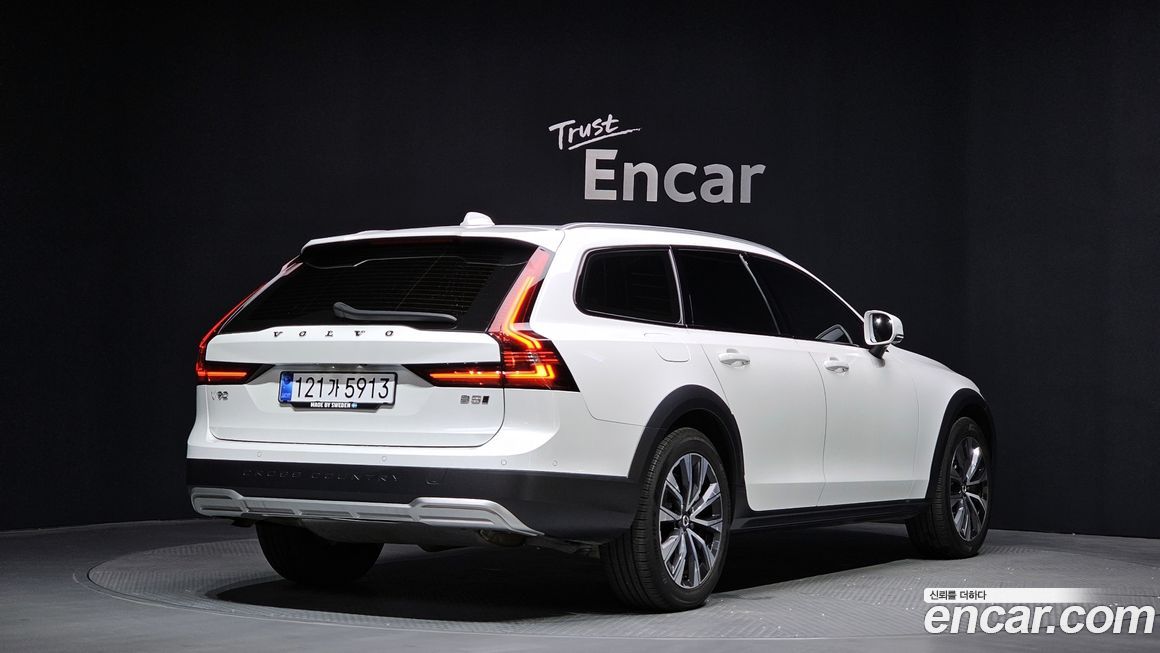 Volvo V90 2021
