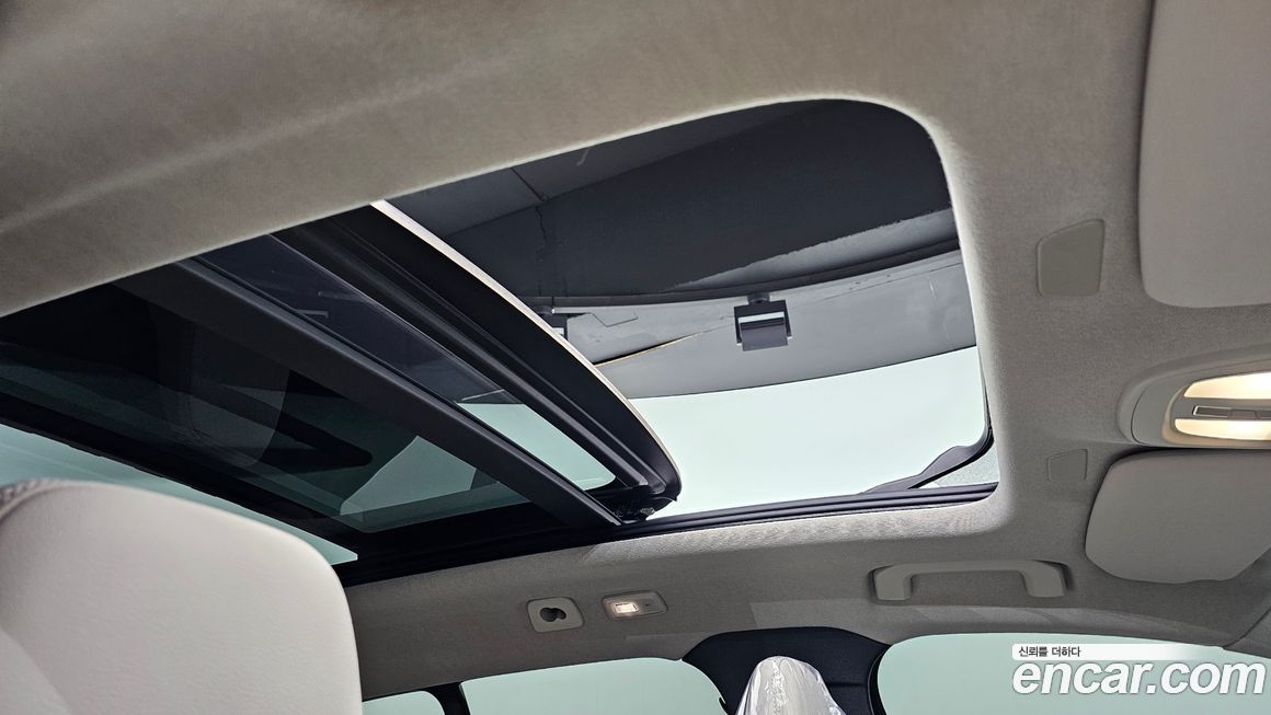 Volvo XC40 2025