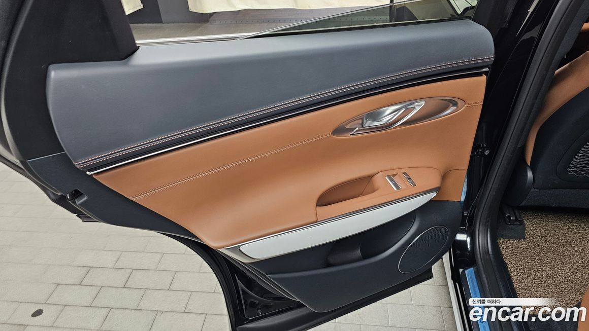 Genesis GV70 2023