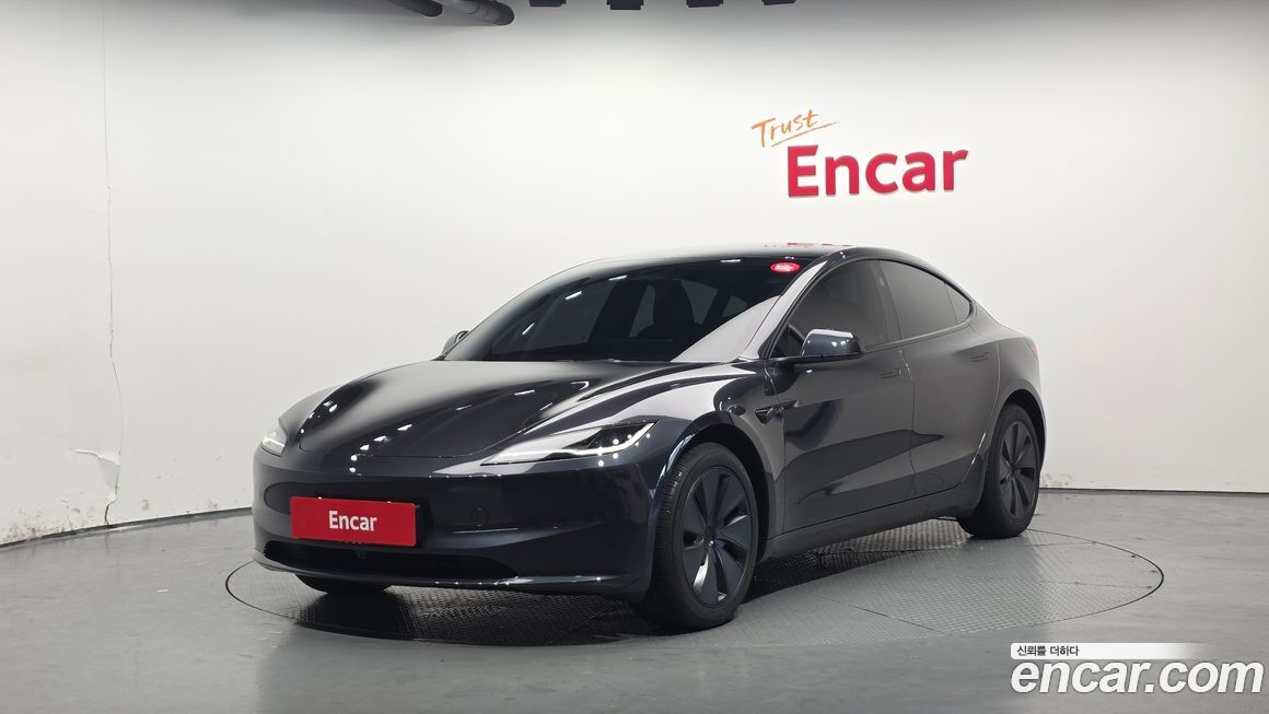 Tesla Model 3 2025