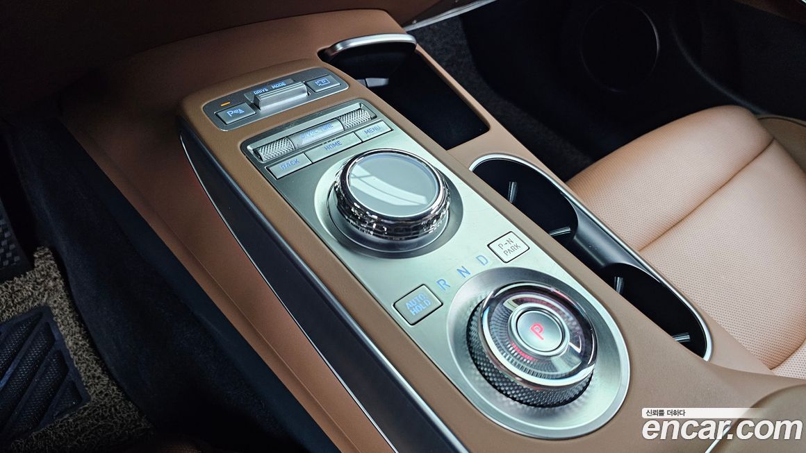 Genesis GV70 2023