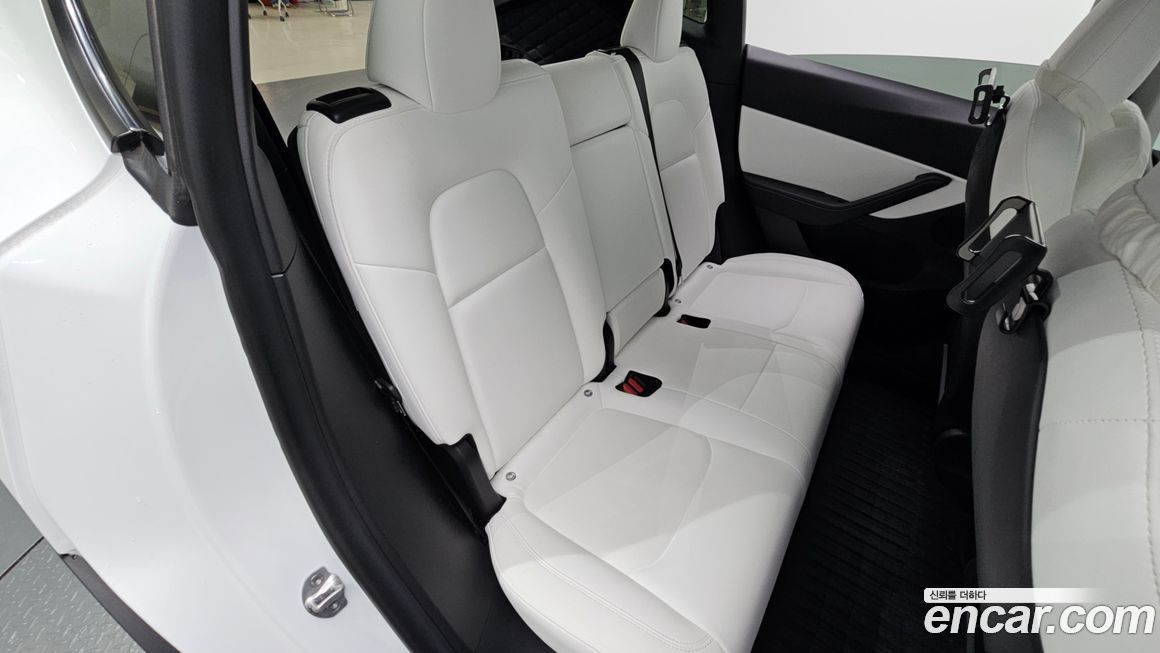 Tesla Model Y 2021