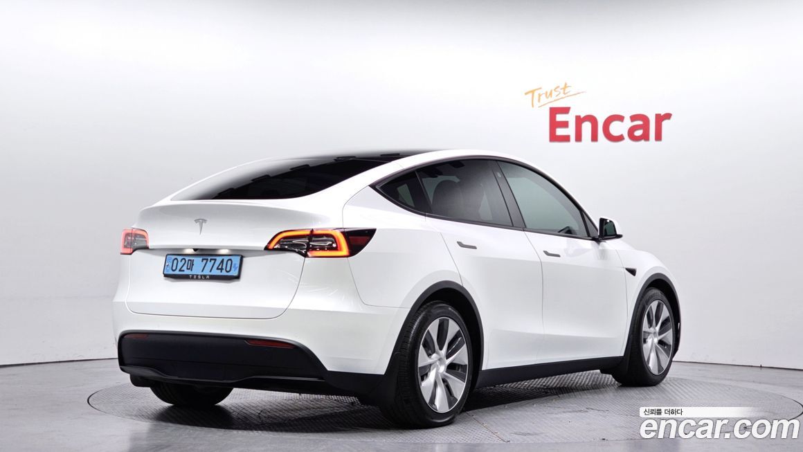 Tesla Model Y 2021