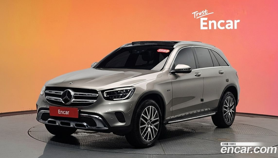 Mercedes-Benz GLC-Class 2021