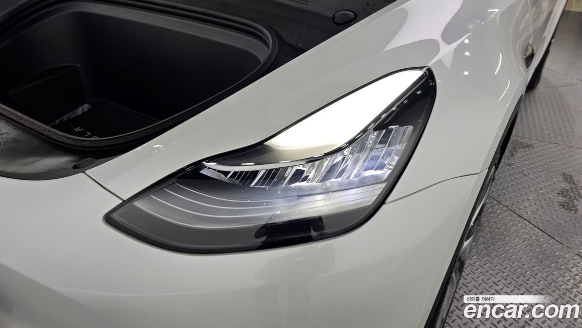 Tesla Model Y 2021