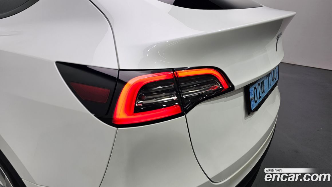 Tesla Model Y 2021