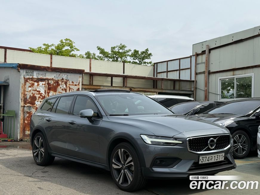 Volvo V60 2020