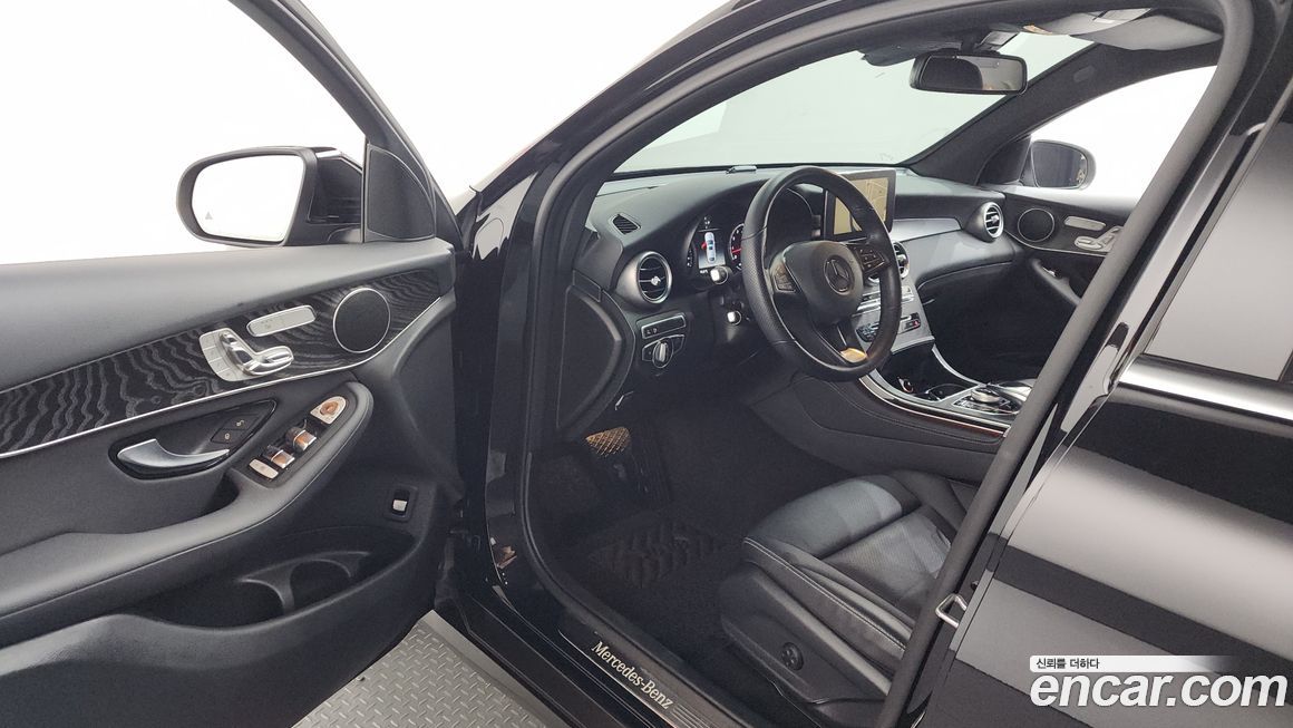Mercedes-Benz GLC-Class 2019