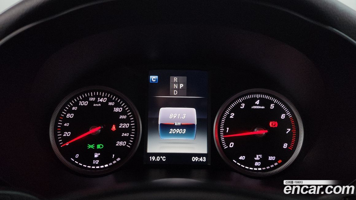 Mercedes-Benz GLC-Class 2019