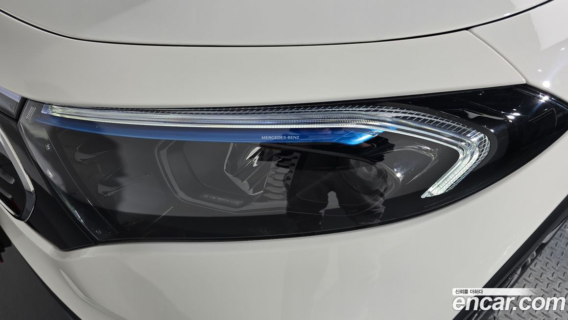 Mercedes-Benz EQB 2024