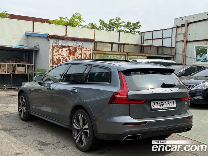 Volvo V60 2020