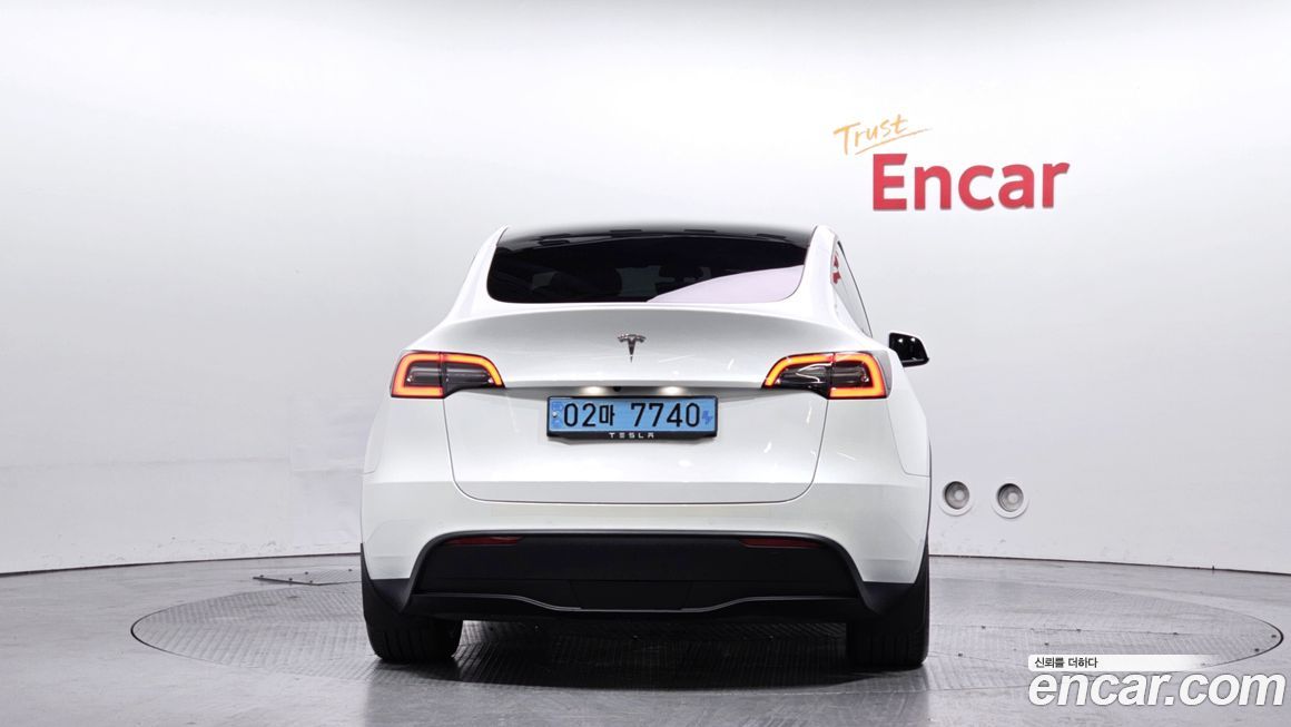 Tesla Model Y 2021