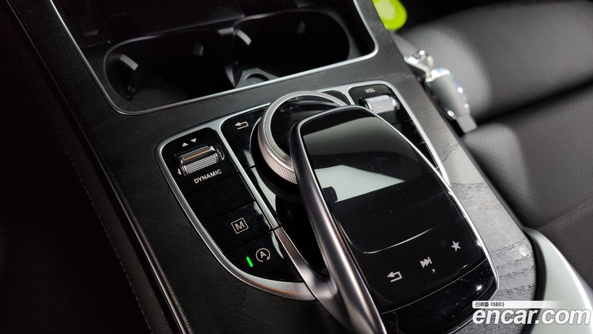Mercedes-Benz GLC-Class 2019