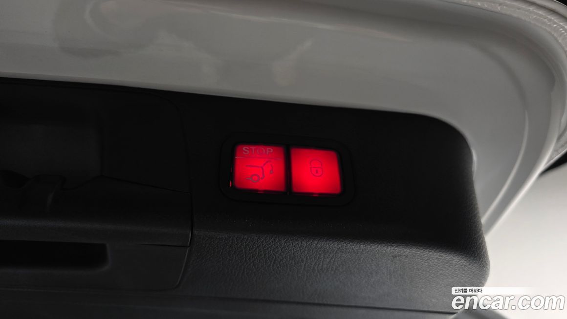 Mercedes-Benz EQB 2024
