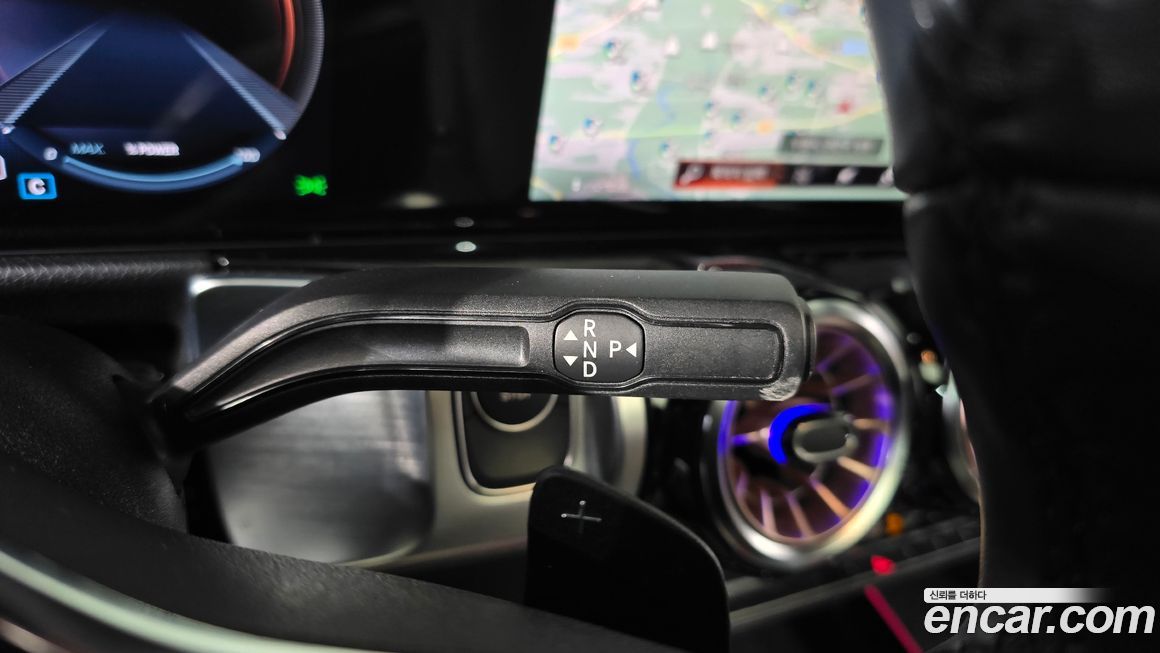 Mercedes-Benz EQB 2024