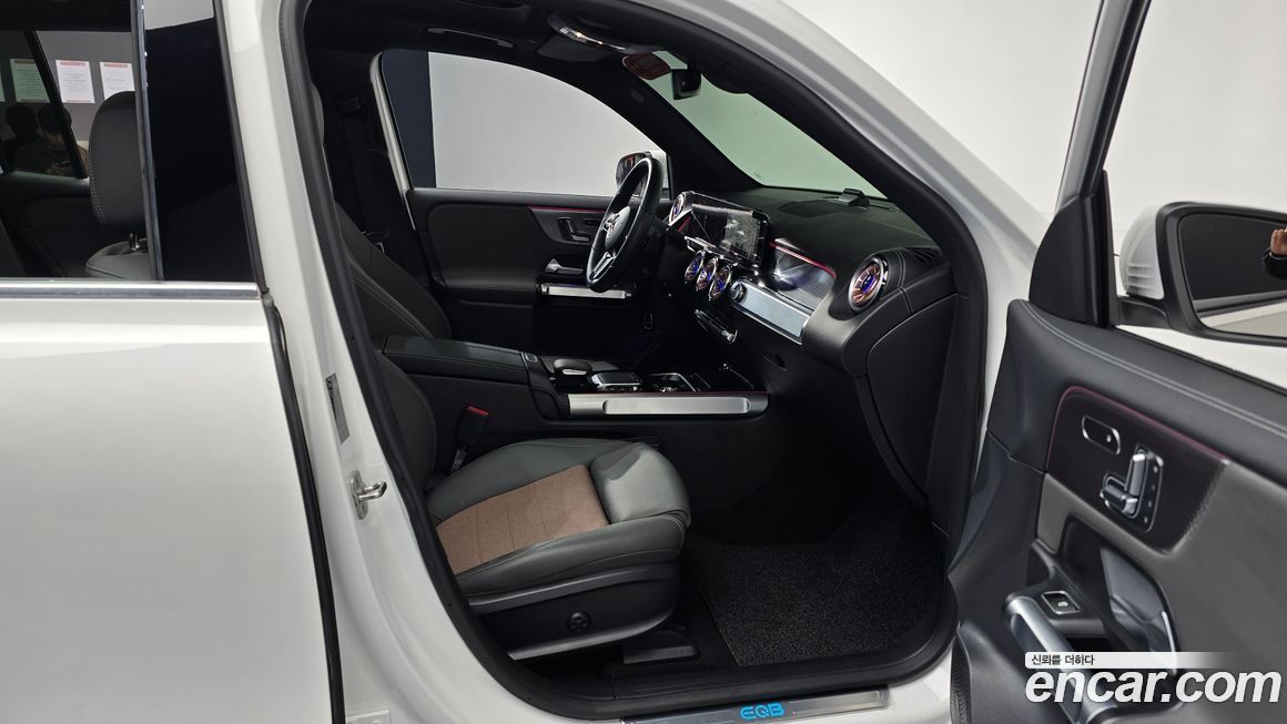 Mercedes-Benz EQB 2024