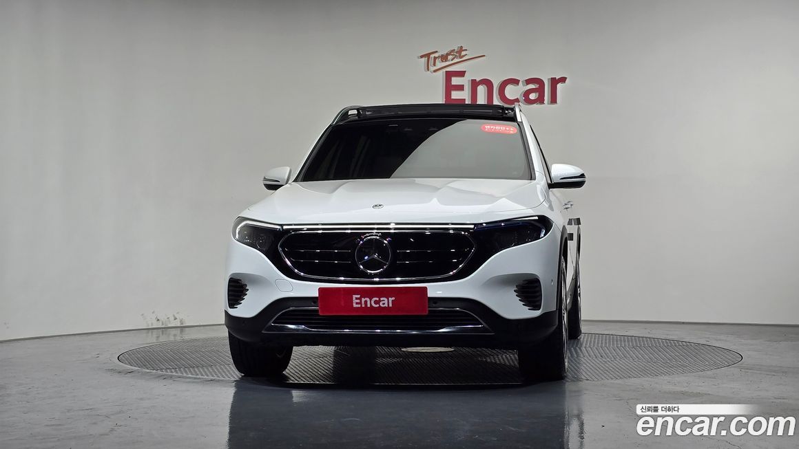 Mercedes-Benz EQB 2024