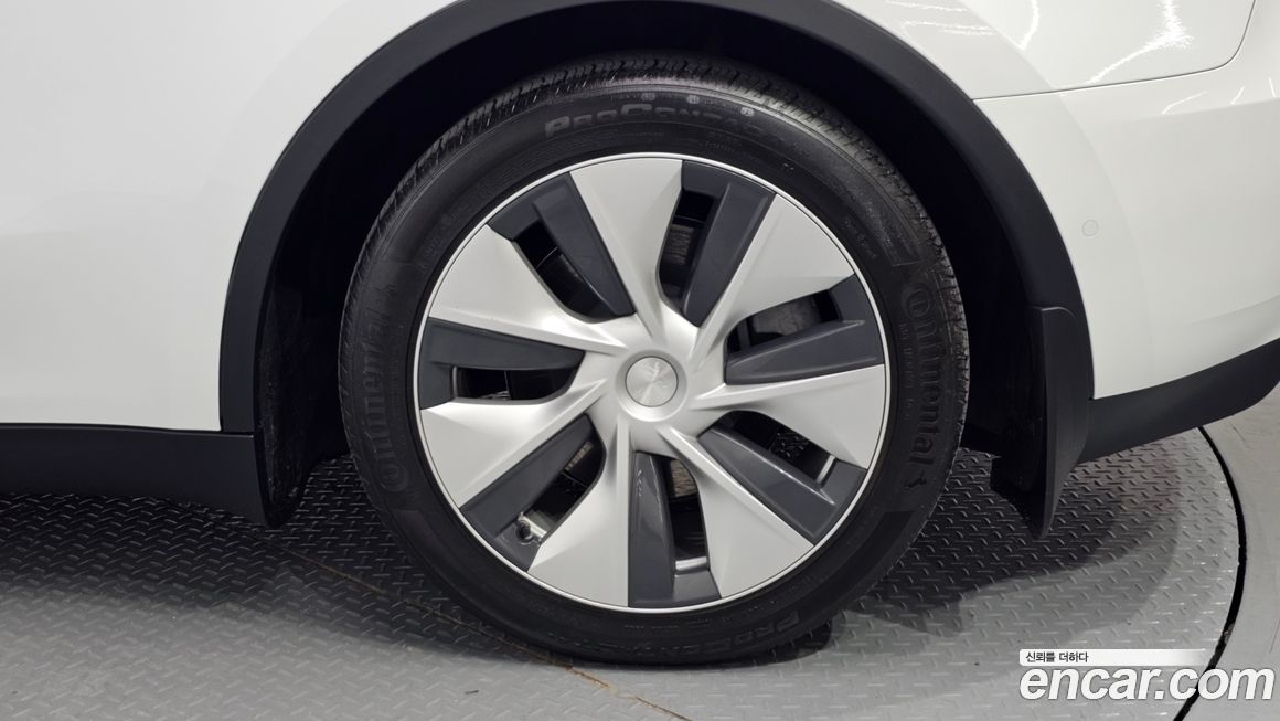 Tesla Model Y 2021