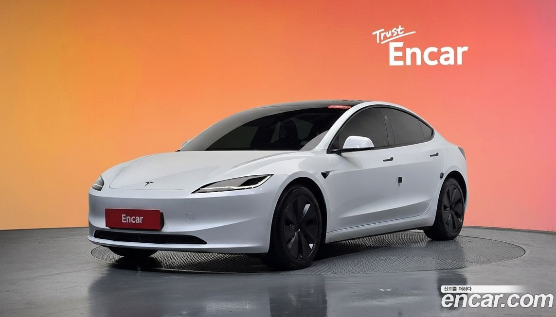 Tesla Model 3 2024