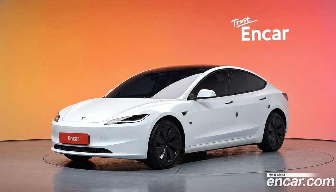 Tesla Model 3 2024