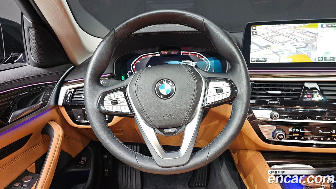 BMW 5-Series 2023