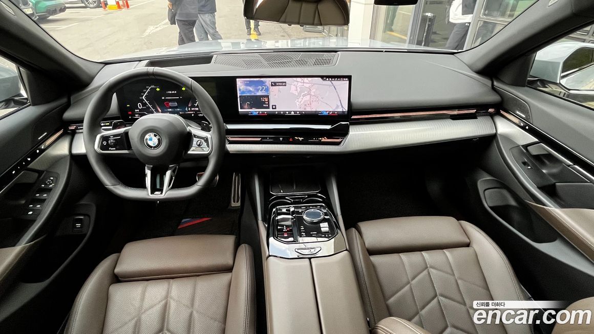 BMW 5-Series 2024