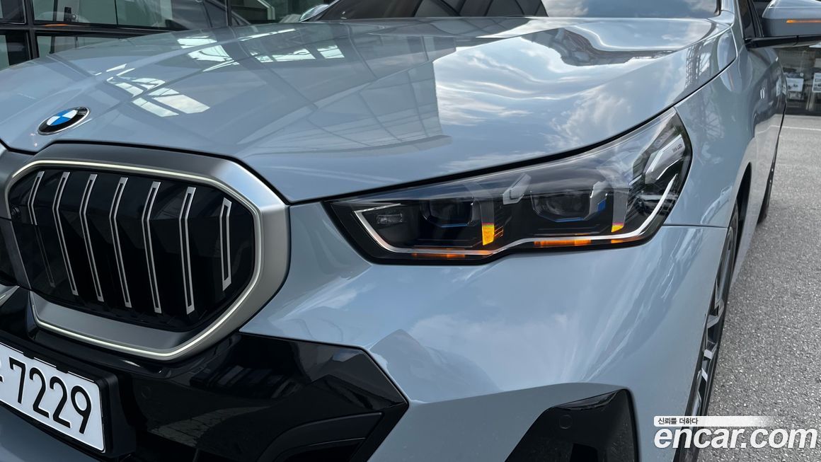 BMW 5-Series 2024