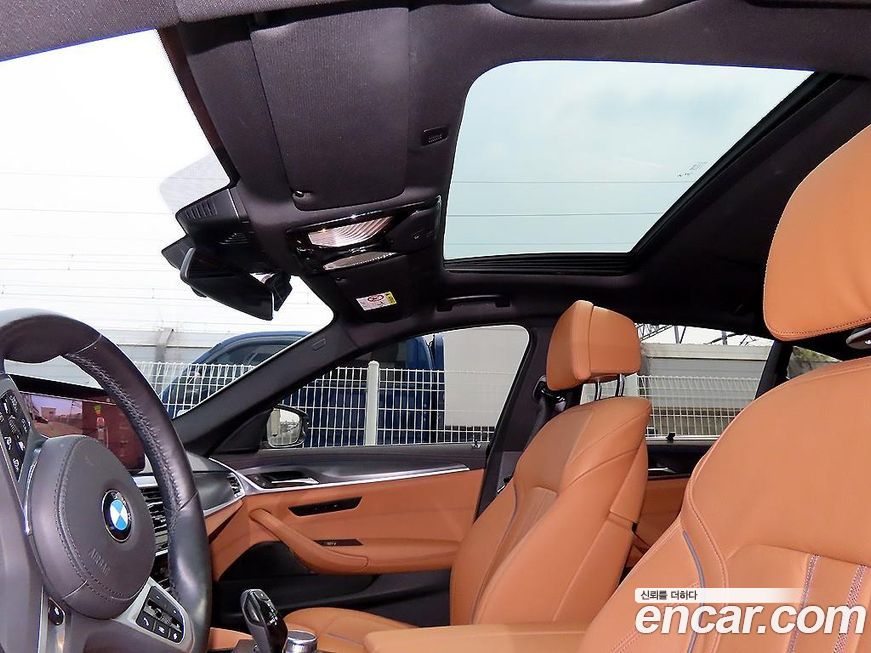 BMW 5-Series 2023