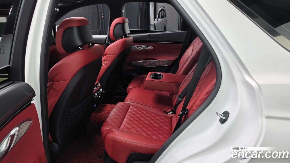 Genesis GV70 2024