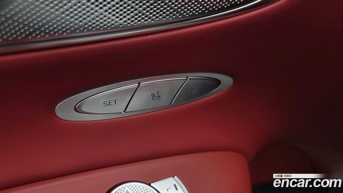 Genesis GV70 2024
