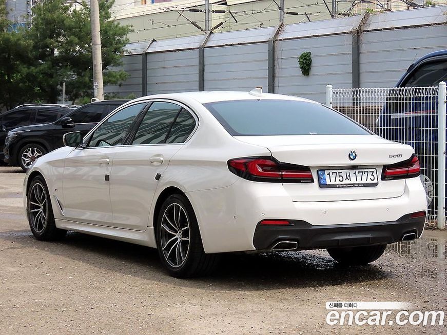 BMW 5-Series 2023