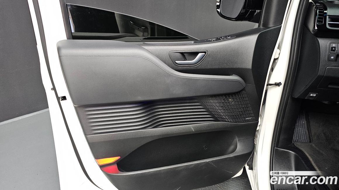 Hyundai Staria 2023