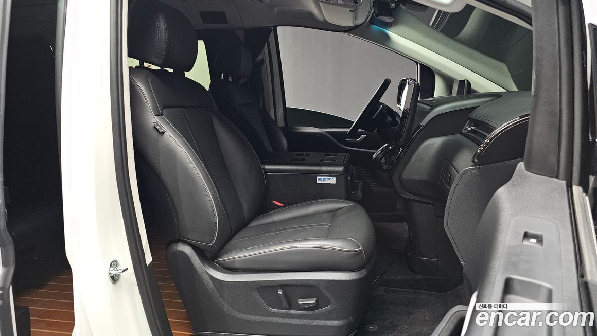 Hyundai Staria 2023