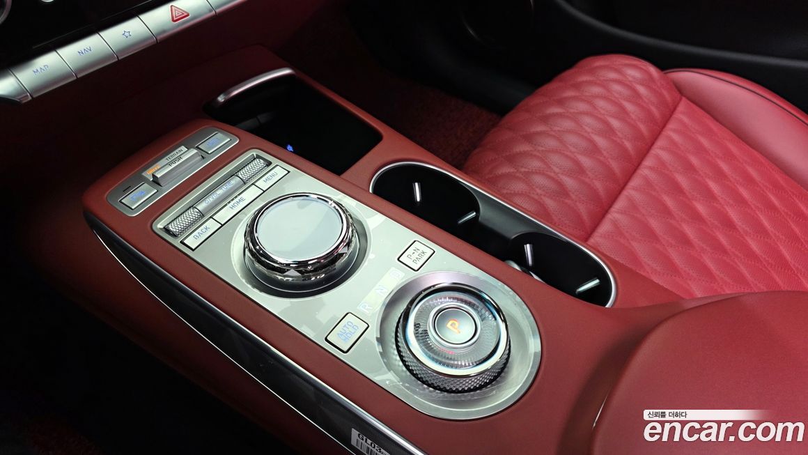 Genesis GV70 2024
